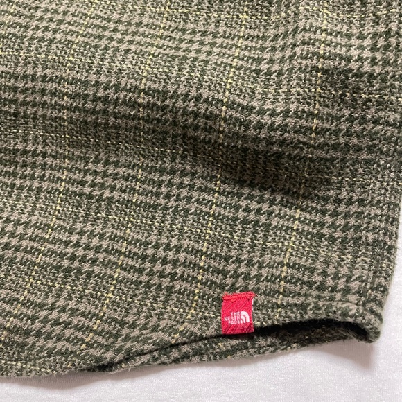 Northface looser weave flannel - Picture 5 of 10